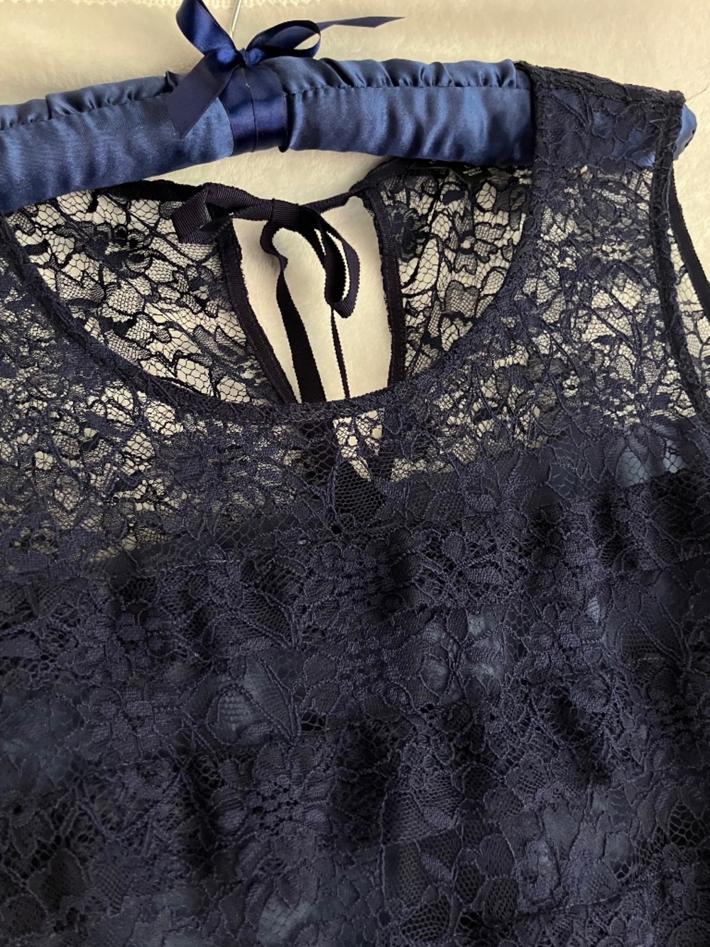 NWT Ann Taylor Navy Lace Top L Sleeveless Bow Back Scalloped Hem